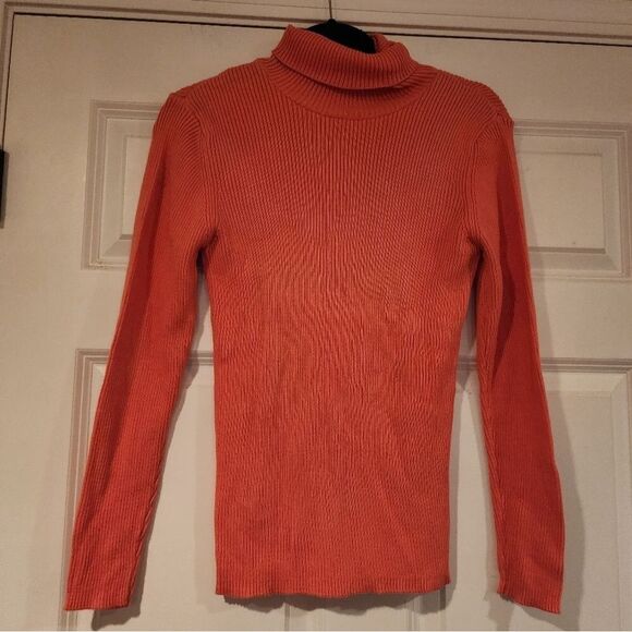 Irresistibles stretchy pink turtleneck sweater - Picture 1 of 4
